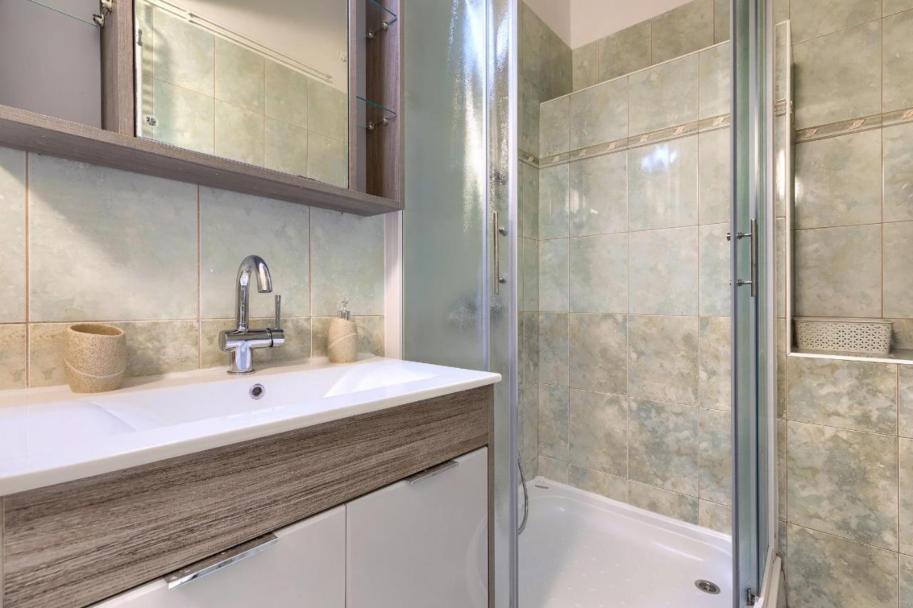 Stylish Flats With Two Bedrooms In Premantura Luaran gambar